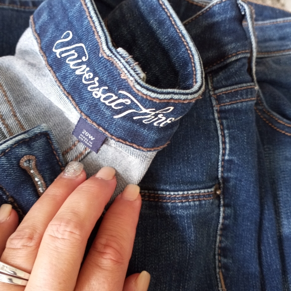 Plus size jeans - Picture 3 of 4